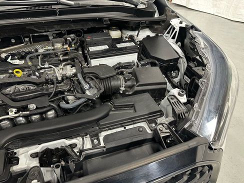 Used 2025 Toyota Corolla Cross L image 67