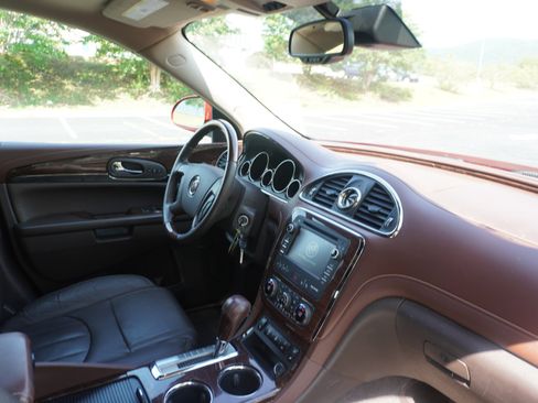 Used 2014 Buick Enclave Leather image 23