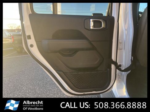 Used 2020 Jeep Gladiator Overland image 14