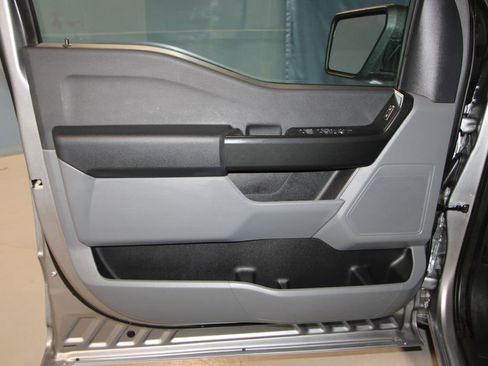 Used 2025 Ford F150 XL w/ Equipment Group 104A Hybrid image 5