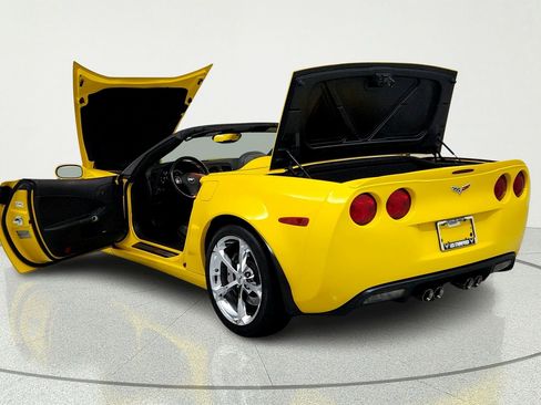 Used 2011 Chevrolet Corvette Grand Sport w/ Preferred Equipment Group RWD image 11