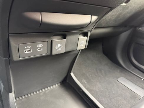 New 2026 Honda Odyssey Touring image 11