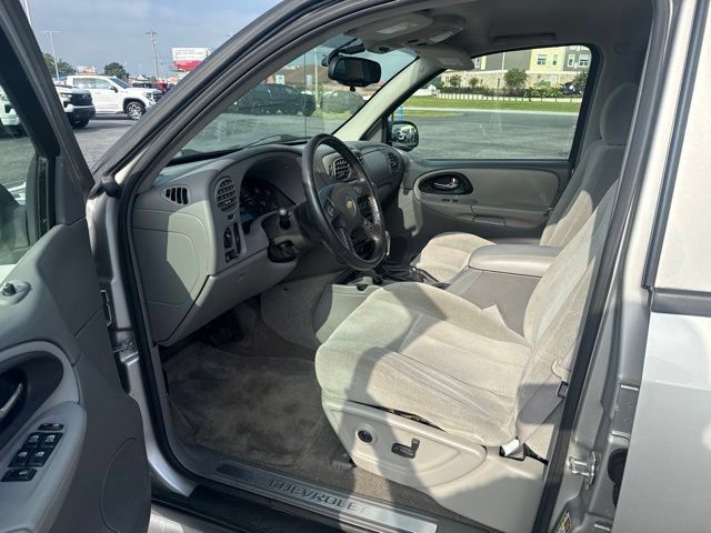 Used 2005 Chevrolet TrailBlazer LT w/ LT Package 1 AWD/4WD image 14
