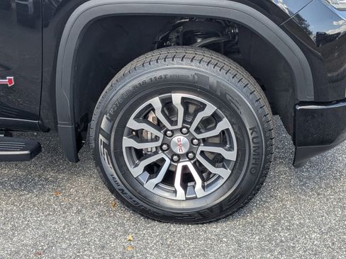 Used 2020 GMC Sierra 1500 AT4 w/ Technology Package image 10