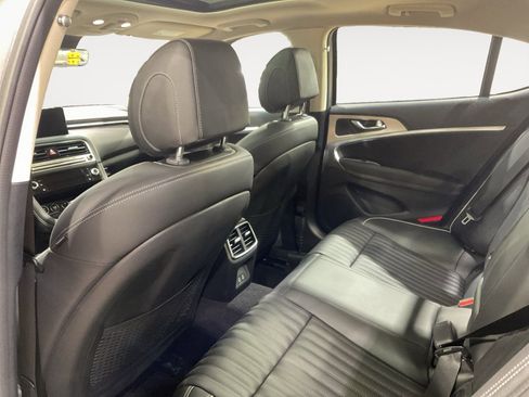 Used 2026 Genesis G70 2.5T Prestige image 10