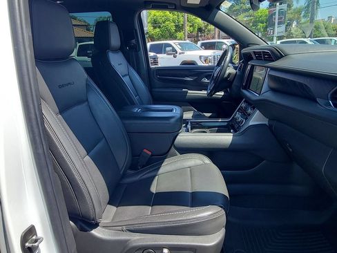 Used 2022 GMC Yukon Denali AWD/4WD image 29