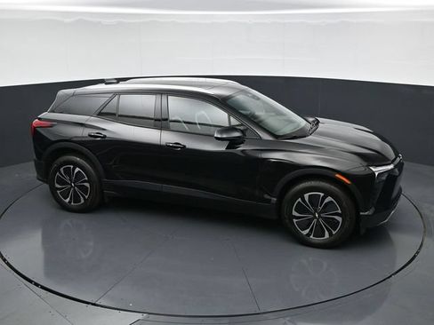Used 2024 Chevrolet Blazer EV LT AWD/4WD image 34