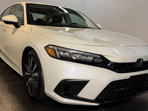 Used 2024 Honda Civic EX image 4