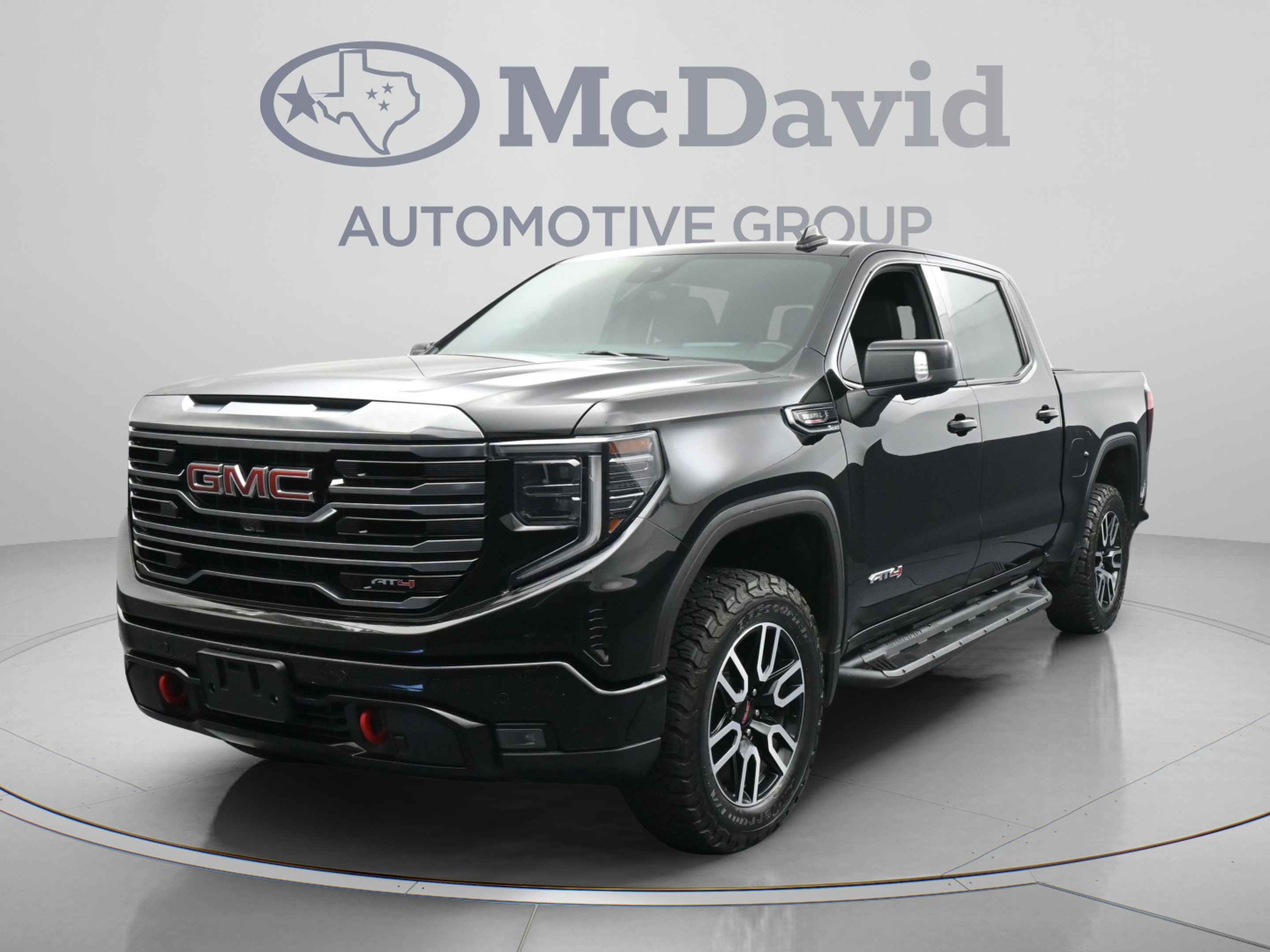 Used 2024 GMC Sierra 1500 AT4 w/ Technology Package AWD/4WD image 4