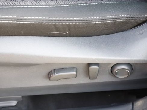 Used 2025 Subaru Outback Premium w/ Popular Package #1A image 15