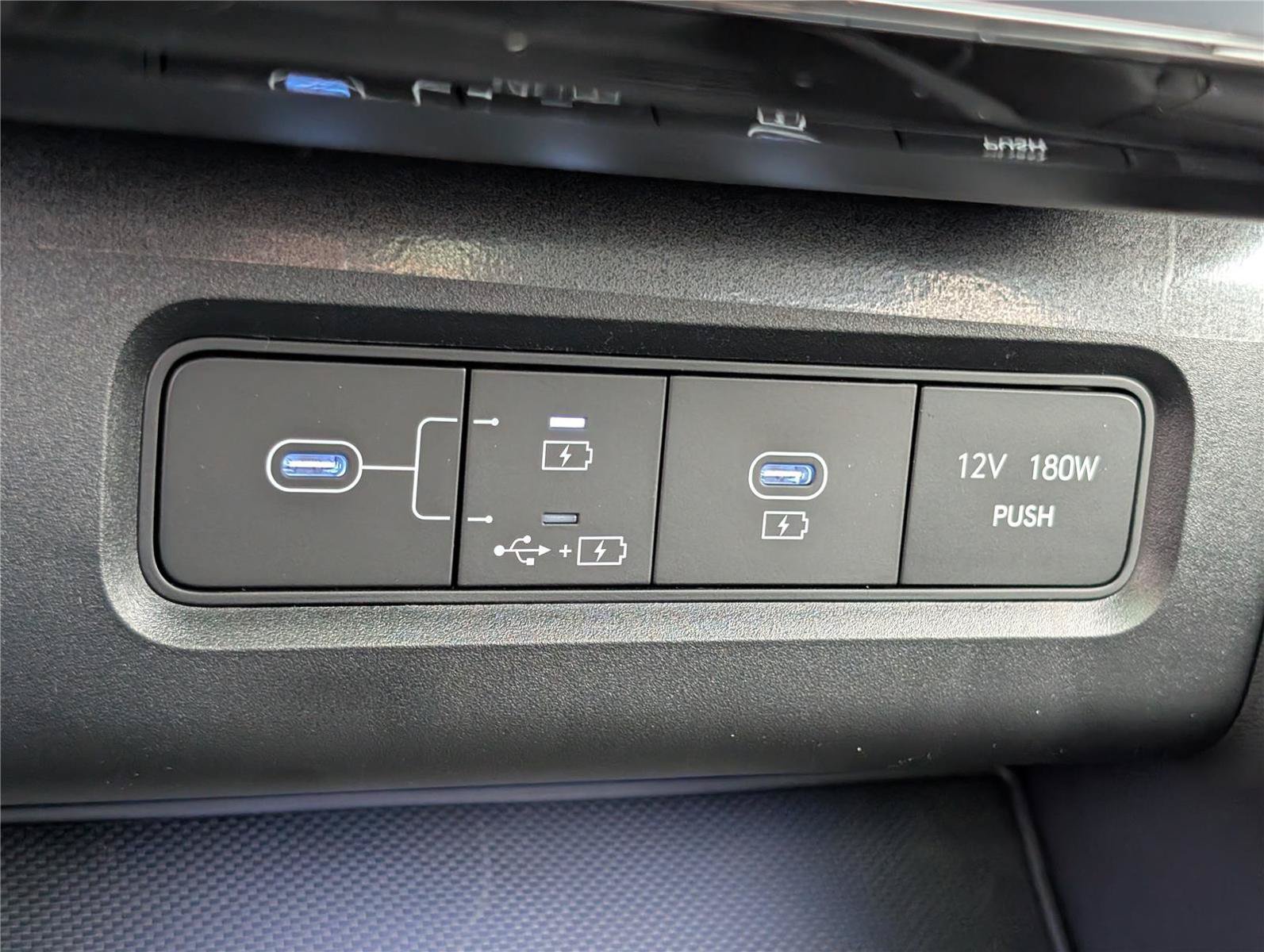 New 2026 Hyundai Tucson Limited AWD/4WD image 25