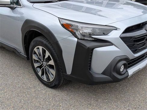 Used 2024 Subaru Outback Touring XT image 2