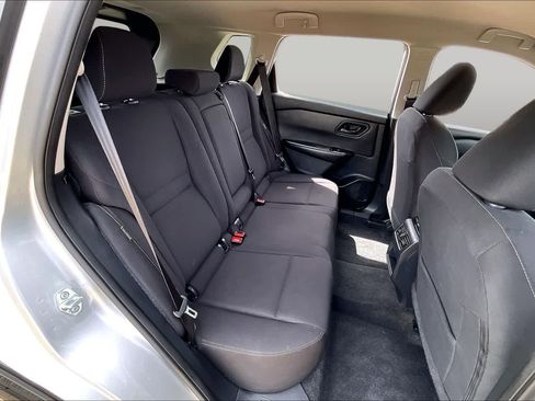 Used 2024 Nissan Rogue S AWD/4WD image 17