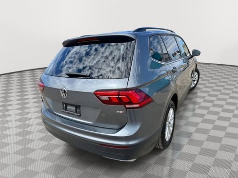 Used 2018 Volkswagen Tiguan S image 7