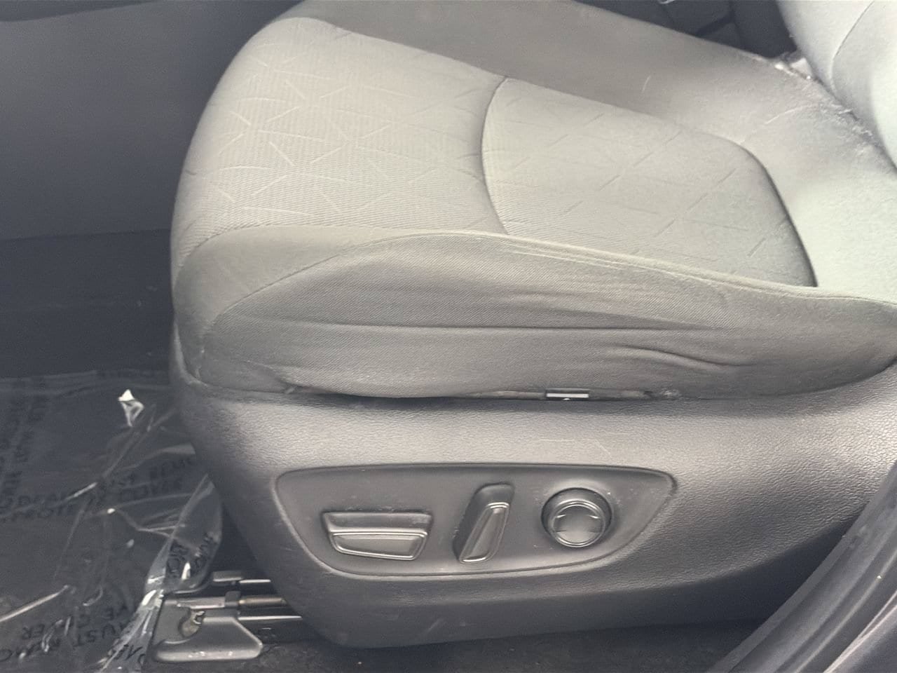 Used 2023 Toyota RAV4 XLE FWD image 18
