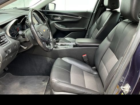 Used 2018 Chevrolet Impala LT FWD image 2