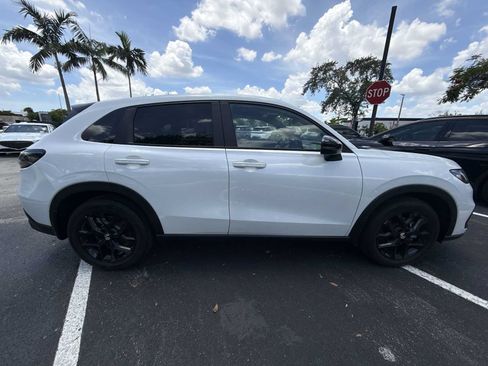 Used 2023 Honda HR-V Sport image 9