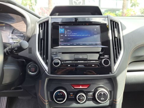 Used 2022 Subaru Crosstrek 2.0i Premium w/ Moonroof Package image 15