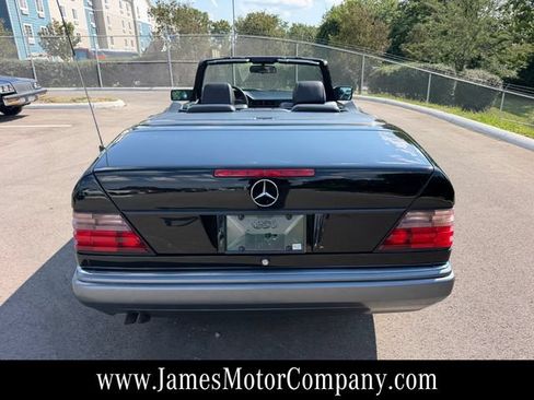 Used 1995 Mercedes-Benz E 320 Convertible image 16