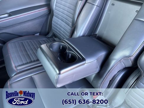 Used 2025 Ford Explorer ST-Line w/ ST-Line Street Pack image 33