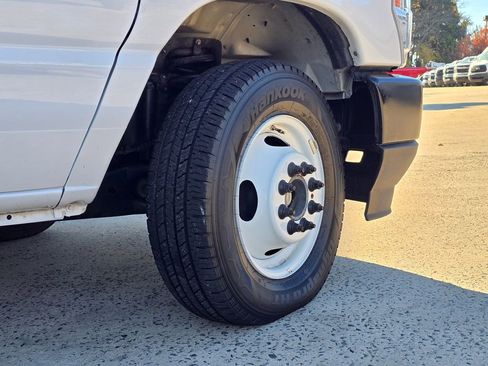 Used 2024 Ford E-350 and Econoline 350 Super Duty w/ Driver's Safety Package image 19