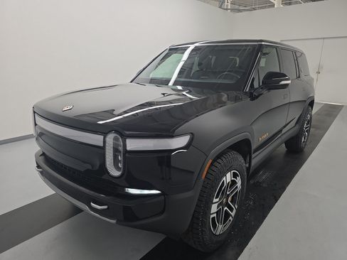 Used 2024 Rivian R1S Adventure AWD/4WD image 1