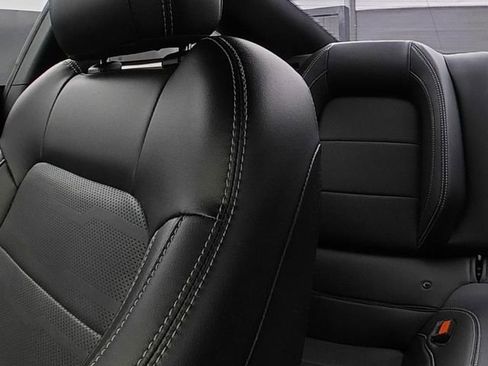 Used 2022 Ford Mustang GT Premium w/ Equipment Group 401A RWD image 25