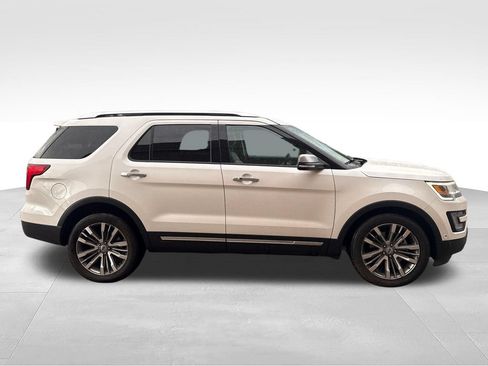 Used 2016 Ford Explorer Platinum AWD/4WD image 9