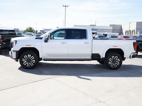 Used 2024 GMC Sierra 3500 Denali Ultimate image 3