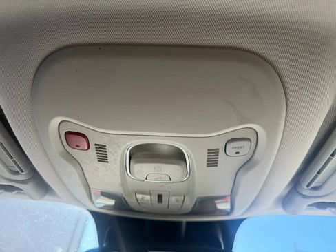 Used 2016 Jeep Renegade Trailhawk w/ Premium Trailhawk Package image 25