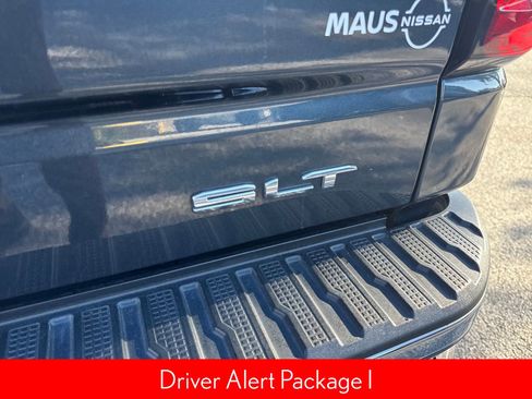 Used 2021 GMC Sierra 1500 SLT w/ SLT Convenience Package image 9