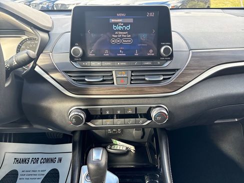 Used 2023 Nissan Altima 2.5 SV image 18
