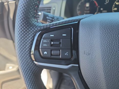 Used 2025 Honda Ridgeline Black Edition image 23