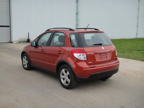 Used 2012 Suzuki SX4 AWD Hatchback image 10