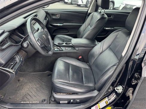 Used 2016 Toyota Avalon XLE Premium image 9