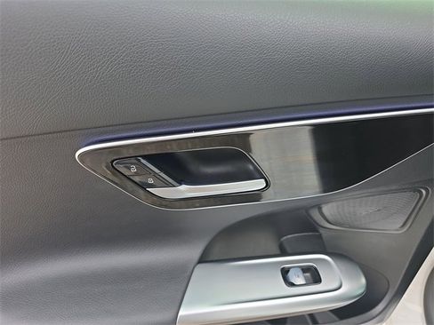 Used 2025 Mercedes-Benz C 300 C 300 image 9