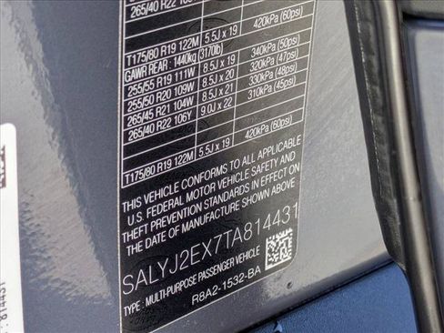 Used 2026 Land Rover Range Rover Velar S AWD/4WD image 27