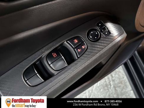 Used 2024 Nissan Altima 2.5 SV FWD image 16