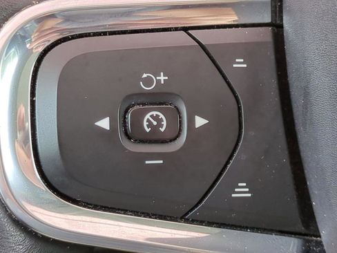 Used 2019 Volvo XC40 T5 Inscription AWD/4WD image 21