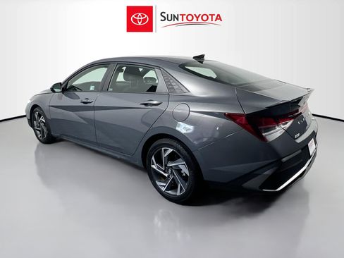 Used 2025 Hyundai Elantra Sport w/ Cargo Package FWD image 6