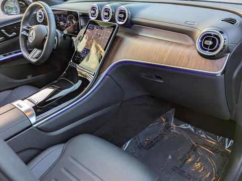 Used 2026 Mercedes-Benz GLC 300 4MATIC image 23