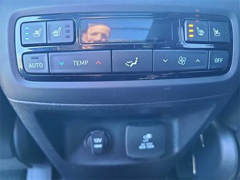 Used 2023 Hyundai Palisade Calligraphy image 36