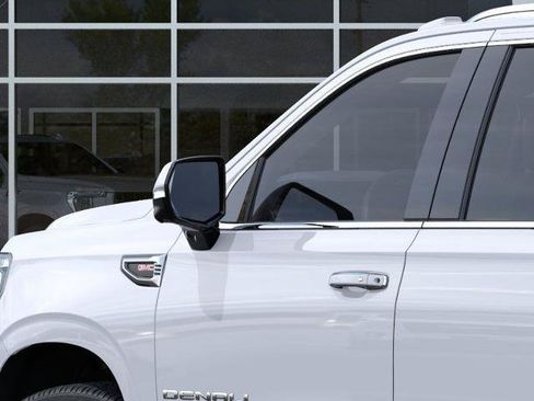 New 2026 GMC Yukon XL Denali AWD/4WD image 12