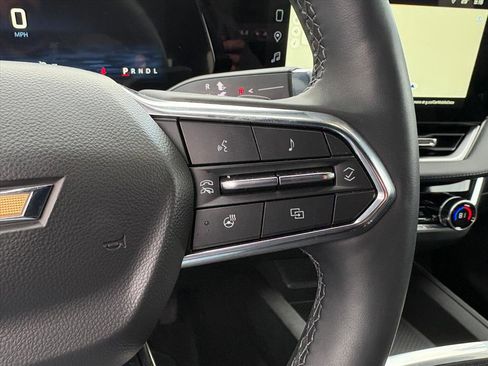 Used 2025 Chevrolet Equinox LT w/ Convenience Package II image 14