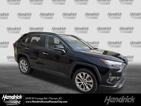 Used 2022 Toyota RAV4 Limited image 1