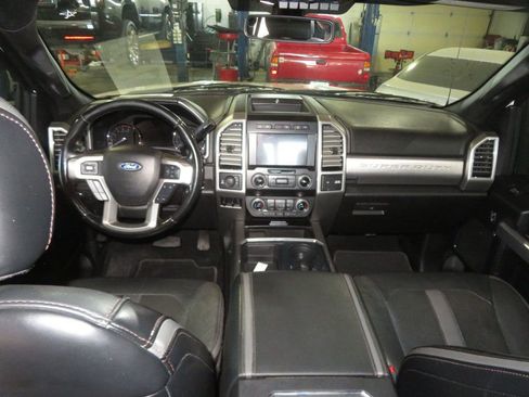 Used 2019 Ford F250 Platinum w/ Platinum Ultimate Package AWD/4WD image 43