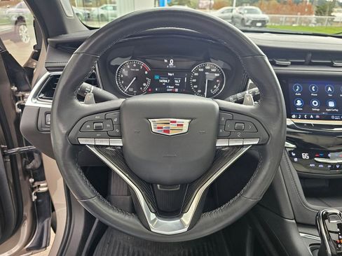 Used 2023 Cadillac XT6 Sport image 28