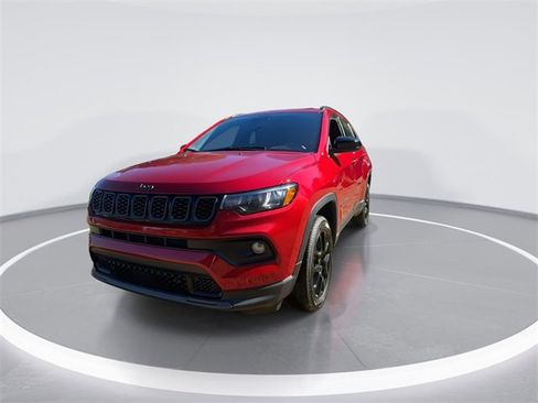 New 2026 Jeep Compass Latitude image 3