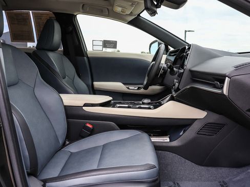 Certified 2023 Lexus RZ 450e Premium w/ Technology Package AWD/4WD image 17