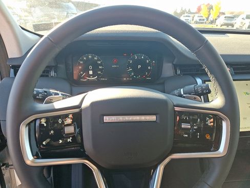 Used 2025 Land Rover Discovery Sport S image 20